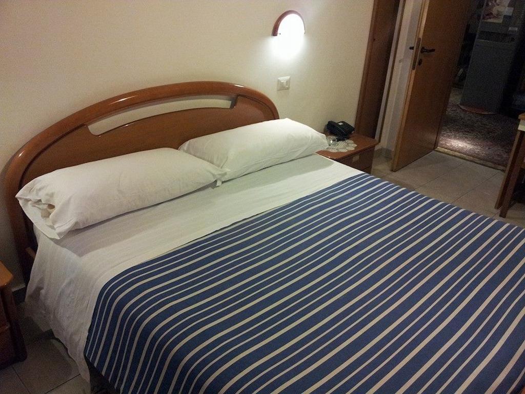 Hotel Acapulco ミラノ 部屋 写真